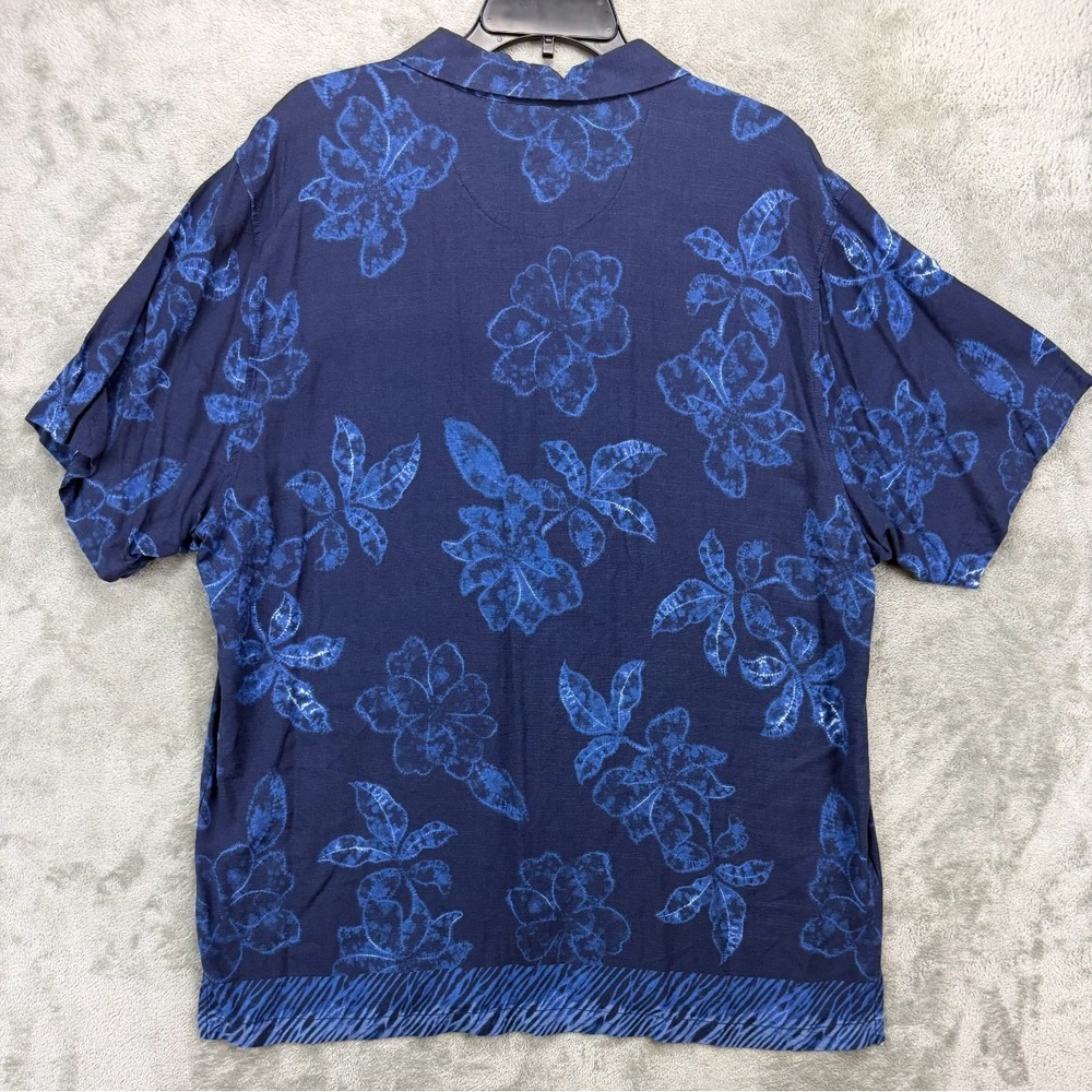 Tommy‎ Bahama Men's Hawaiian Shirt XL Blue Palm Artist Series 2022 Camp Collar - Picture 7 of 8